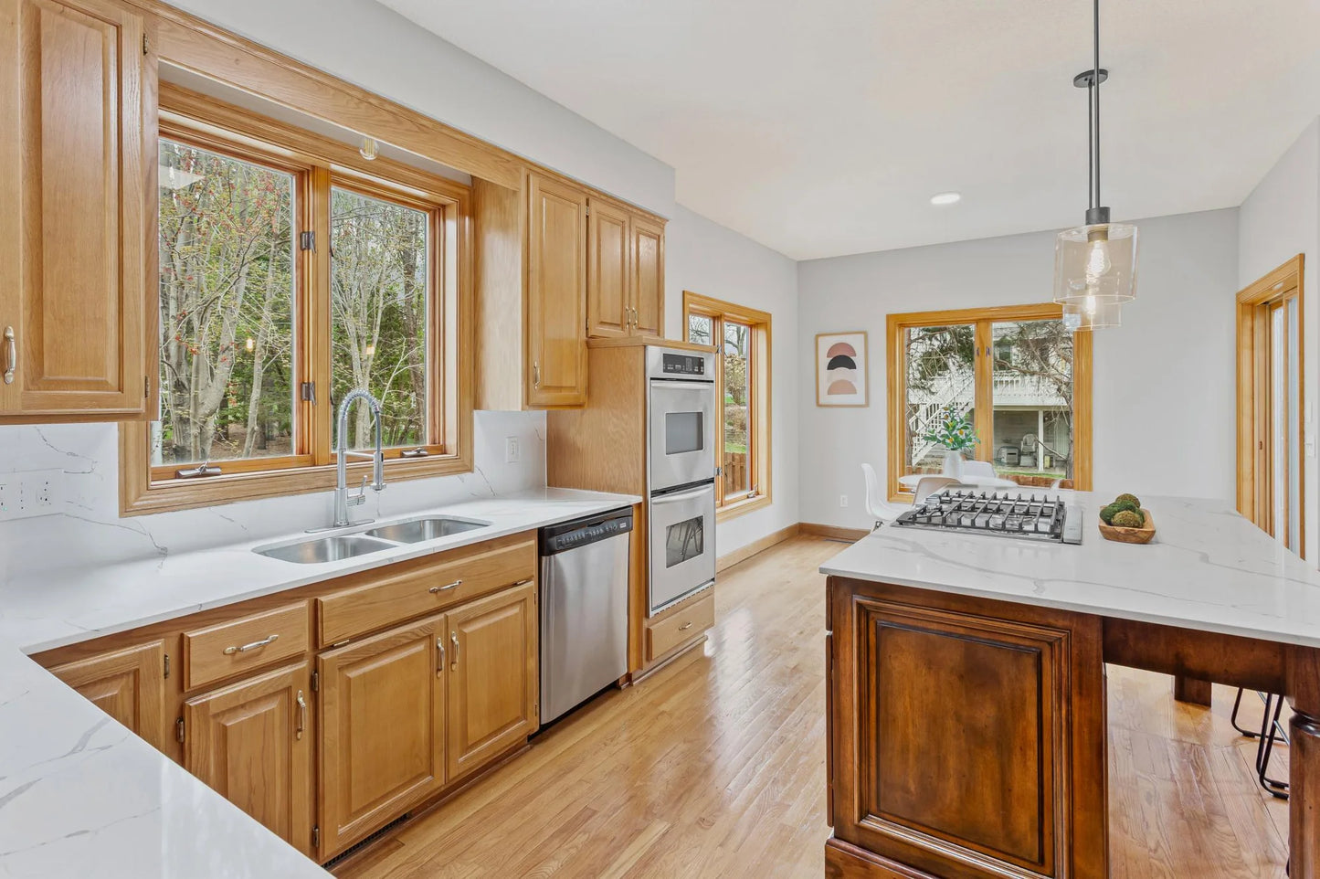 10035 Gristmill Ridge, Eden Prairie, MN 55347