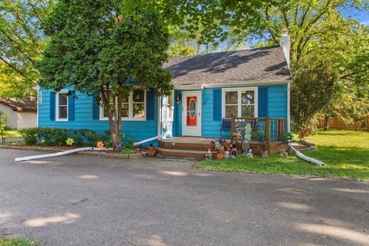 1015 County Road B2 , Roseville, MN 55113