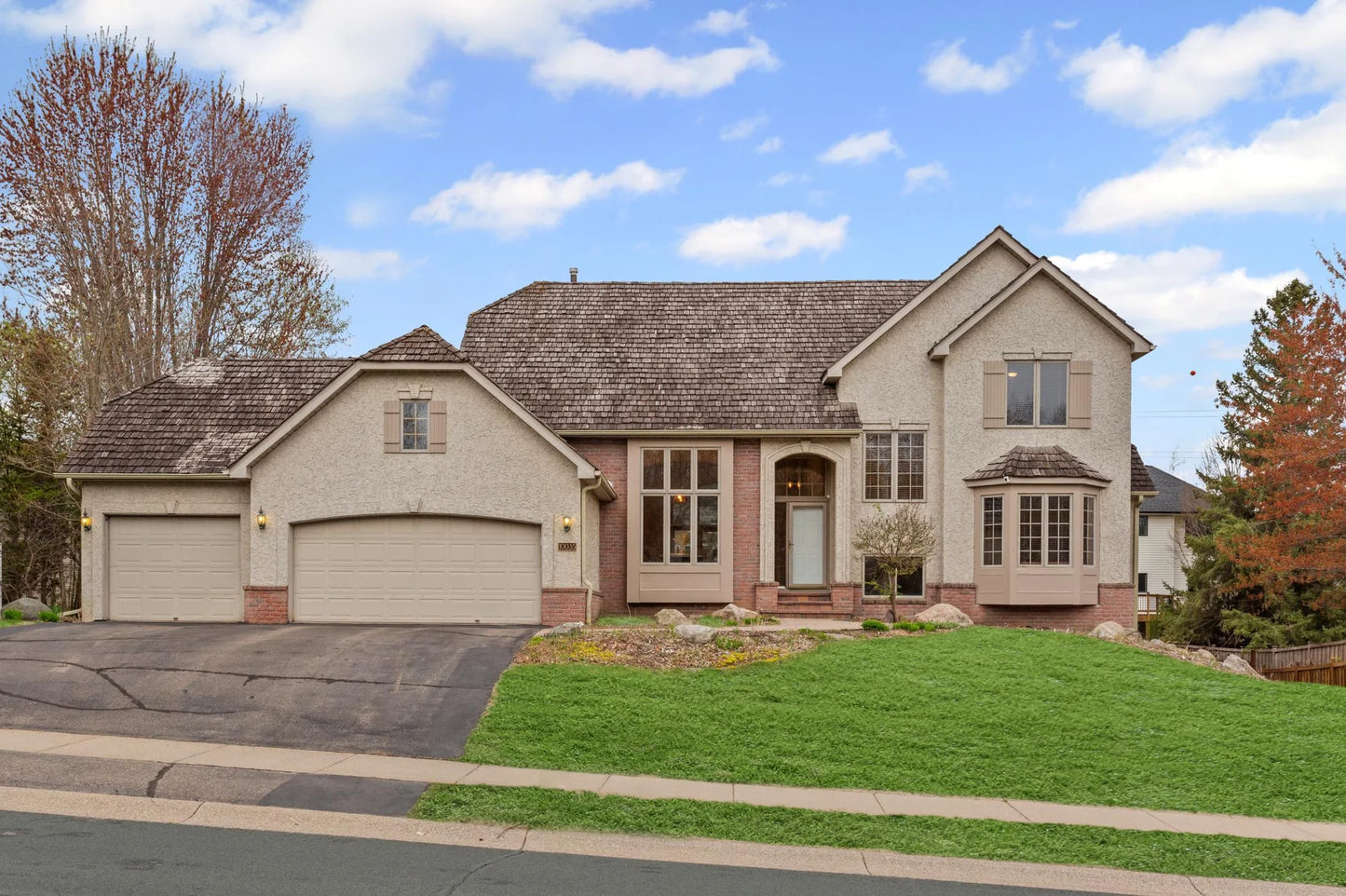10035 Gristmill Ridge, Eden Prairie, MN 55347