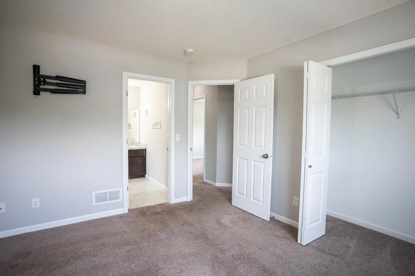 1004 Alexander Court, Montrose, MN 55363