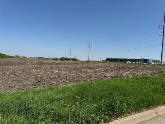 1-3XX Lakeville Boulevard, Lakeville, MN 55044