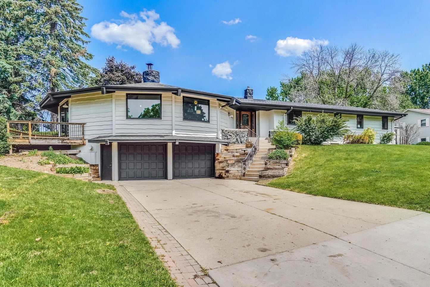 1000 Winston Circle, Mendota Heights, MN 55118
