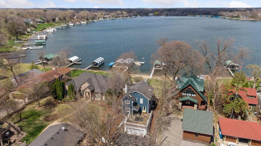 10 Woodlane Street, Tonka Bay, MN 55331