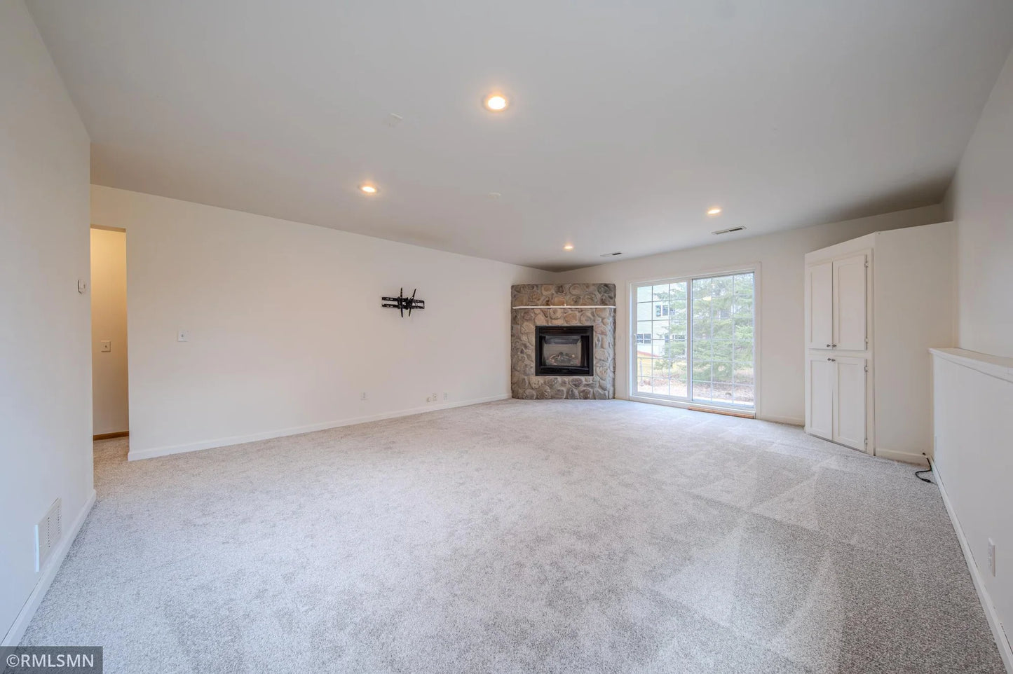 1002 Pleasant View Court, Isanti, MN 55040