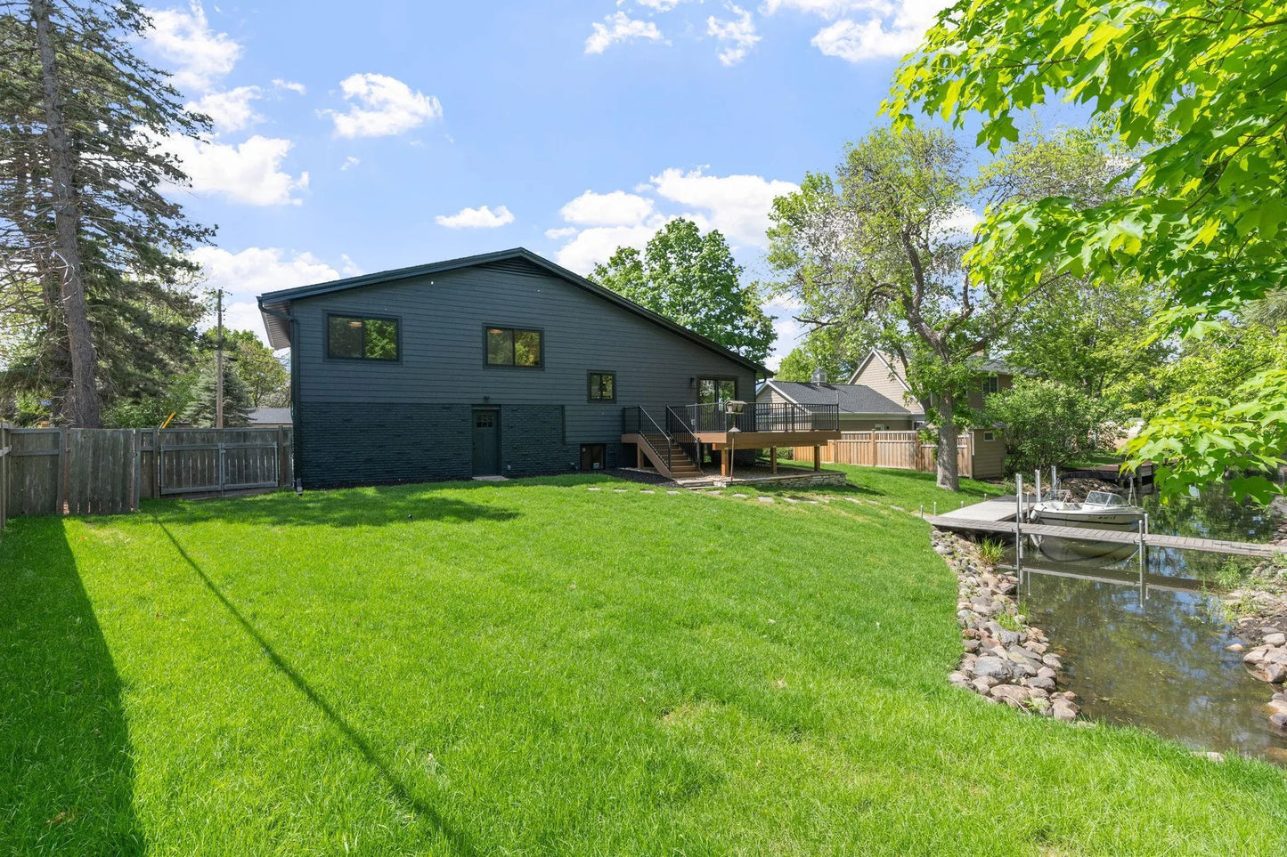 1 Maclynn Road, Excelsior, MN 55331