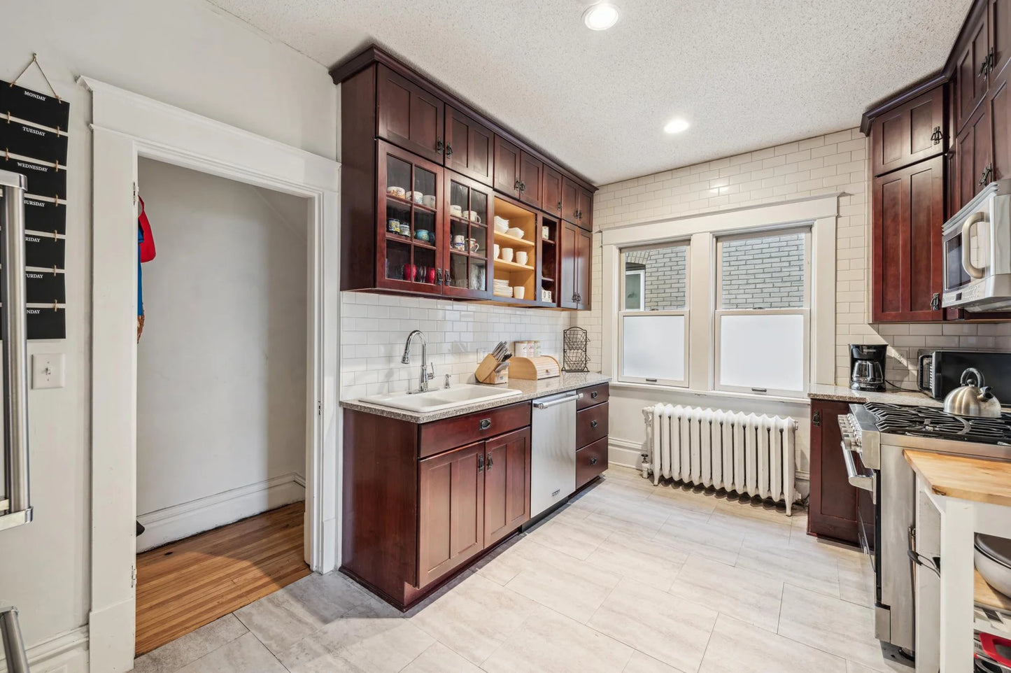 1009 Grand Avenue, Saint Paul, MN 55105