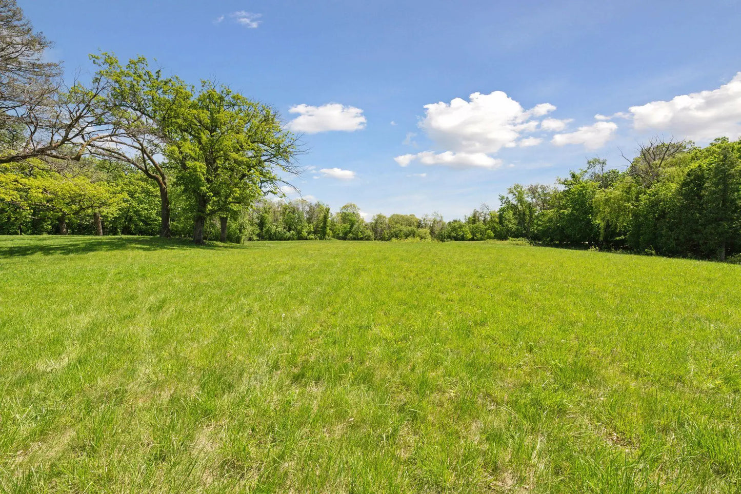 555 Bushaway Road, Wayzata, MN 55391