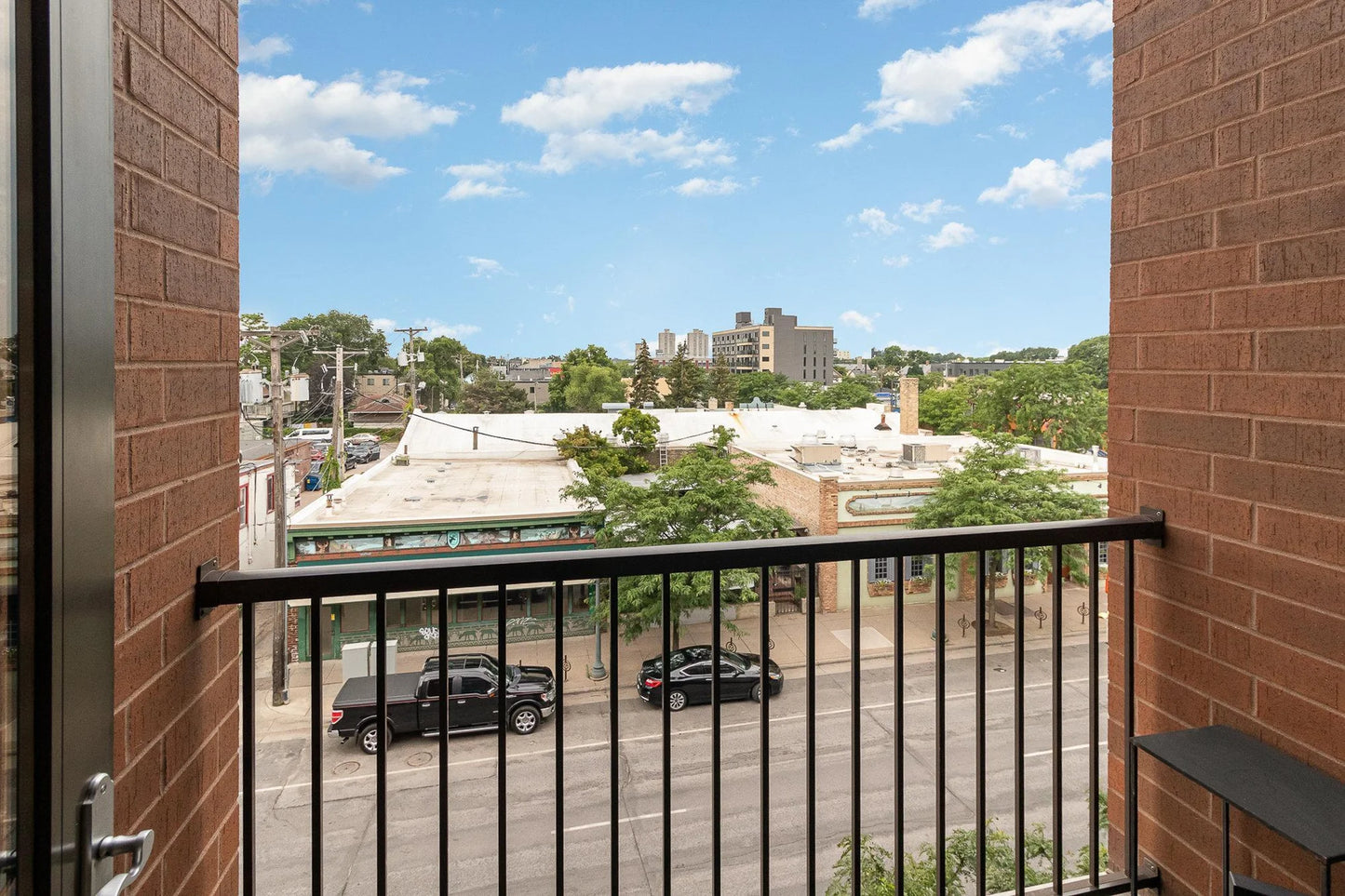 10 26th Street, Minneapolis, MN 55404