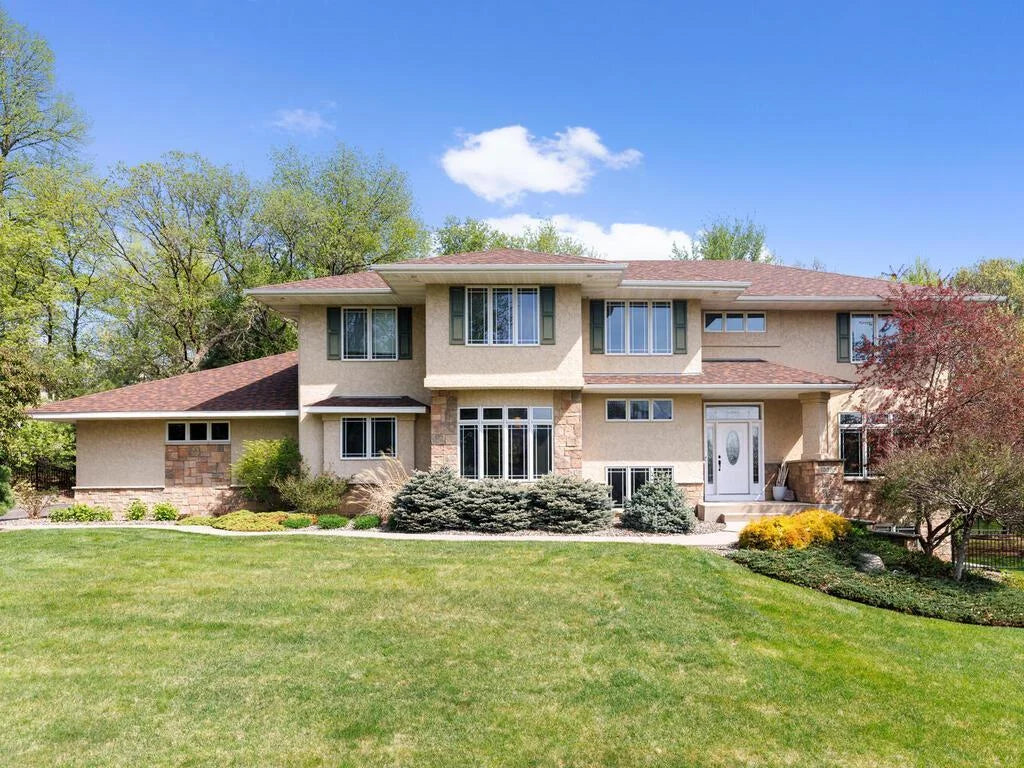 10085 183rd Street, Lakeville, MN 55044