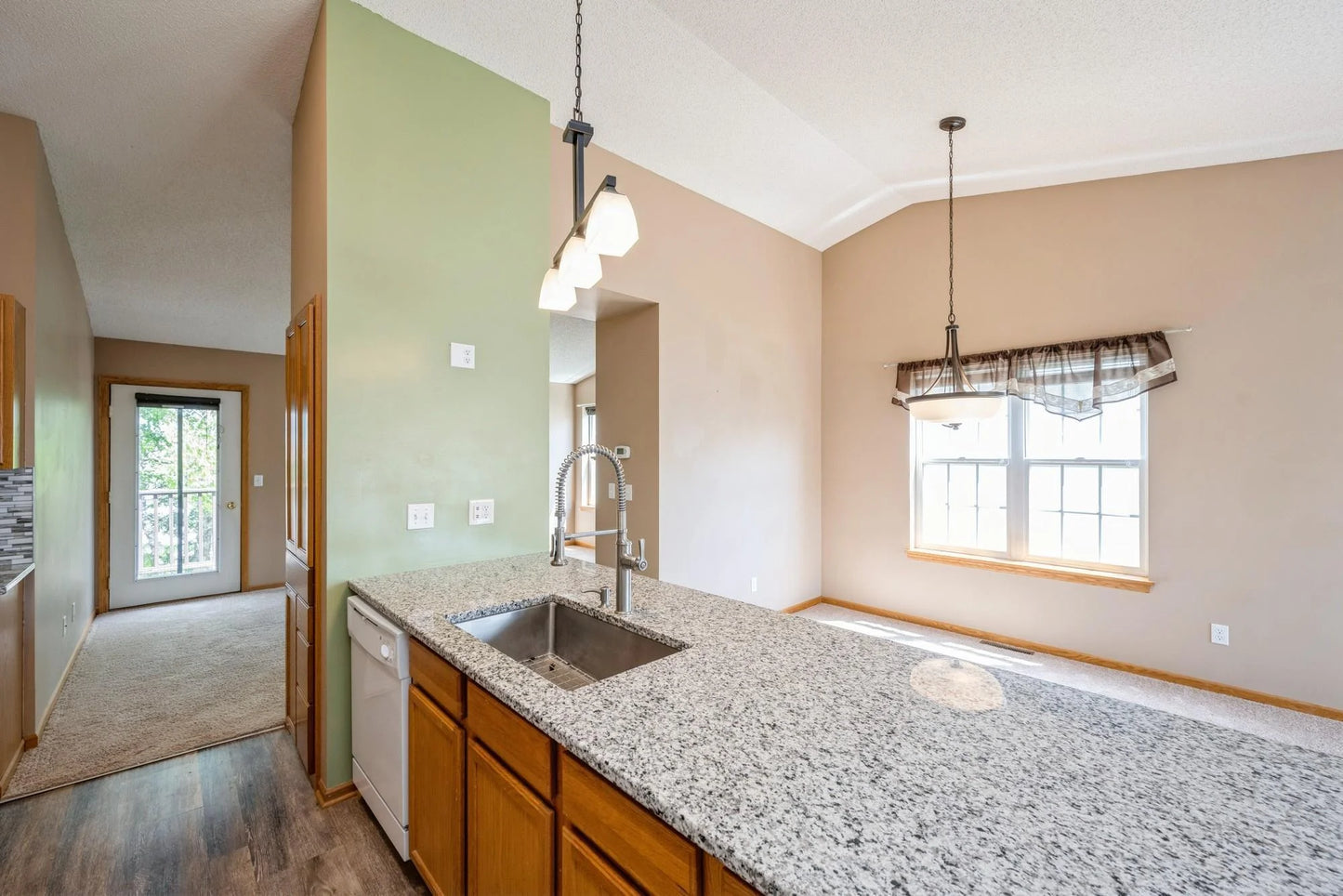 1005 Providence Drive, Shakopee, MN 55379