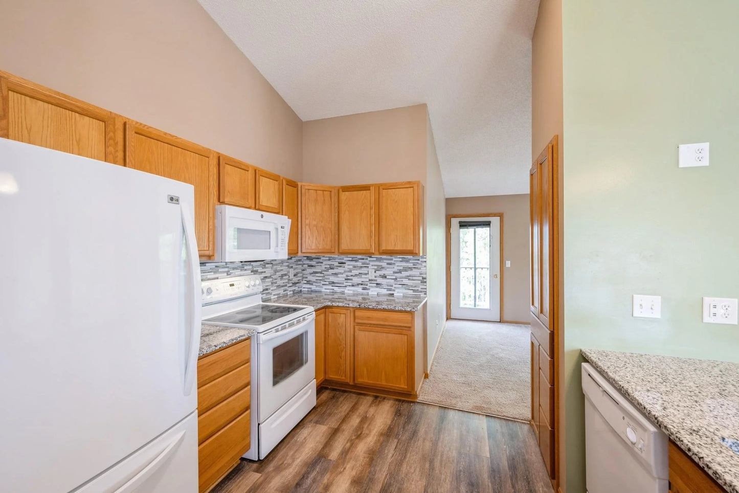 1005 Providence Drive, Shakopee, MN 55379