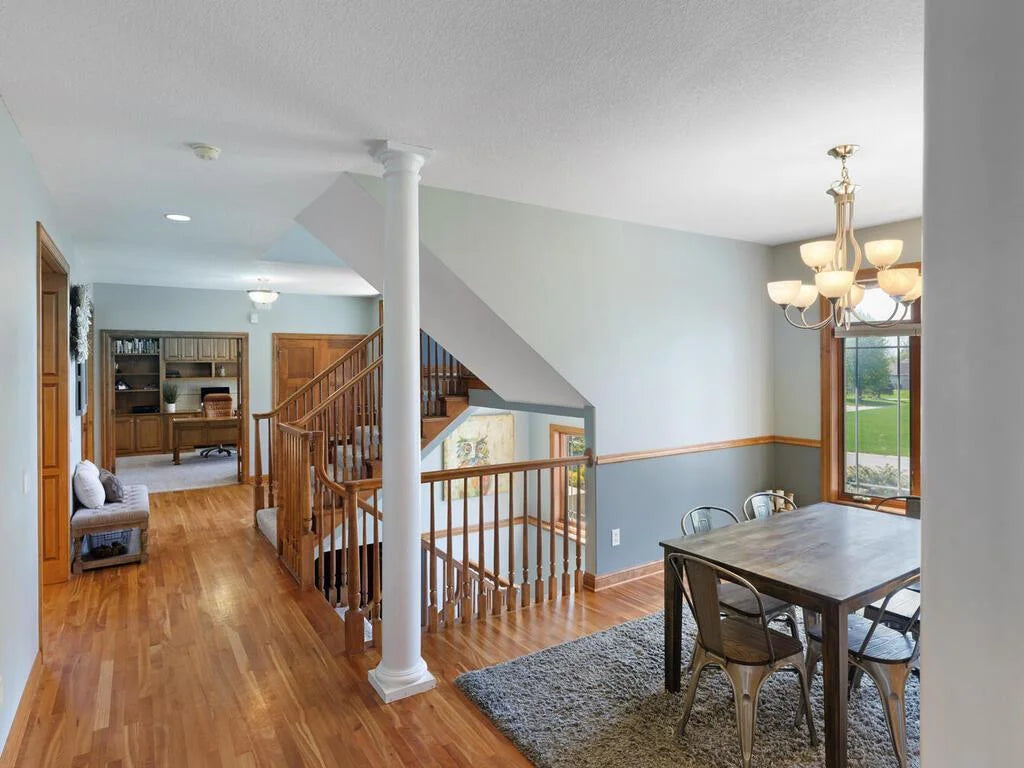 10085 183rd Street, Lakeville, MN 55044