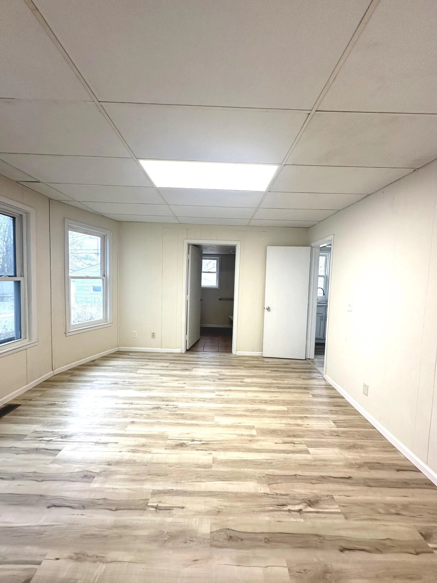 1000 Aurora Avenue, Saint Paul, MN 55104